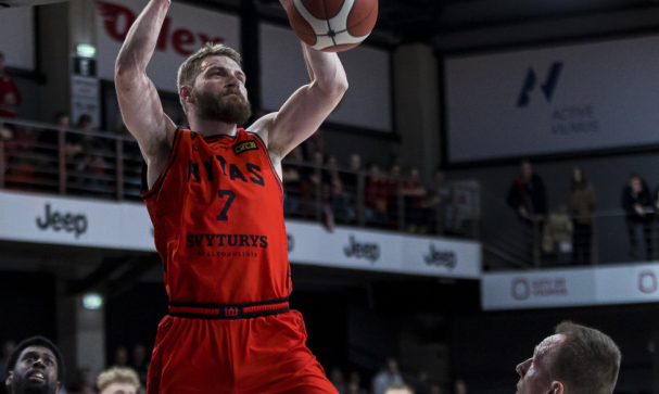 Rytas puts pressure on Žalgiris with two victories, Wolves secure first win under new management