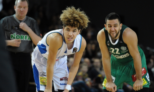 Zalgiris defeat Vytautas in offensive-minded game; Ball brothers impress with 44 points