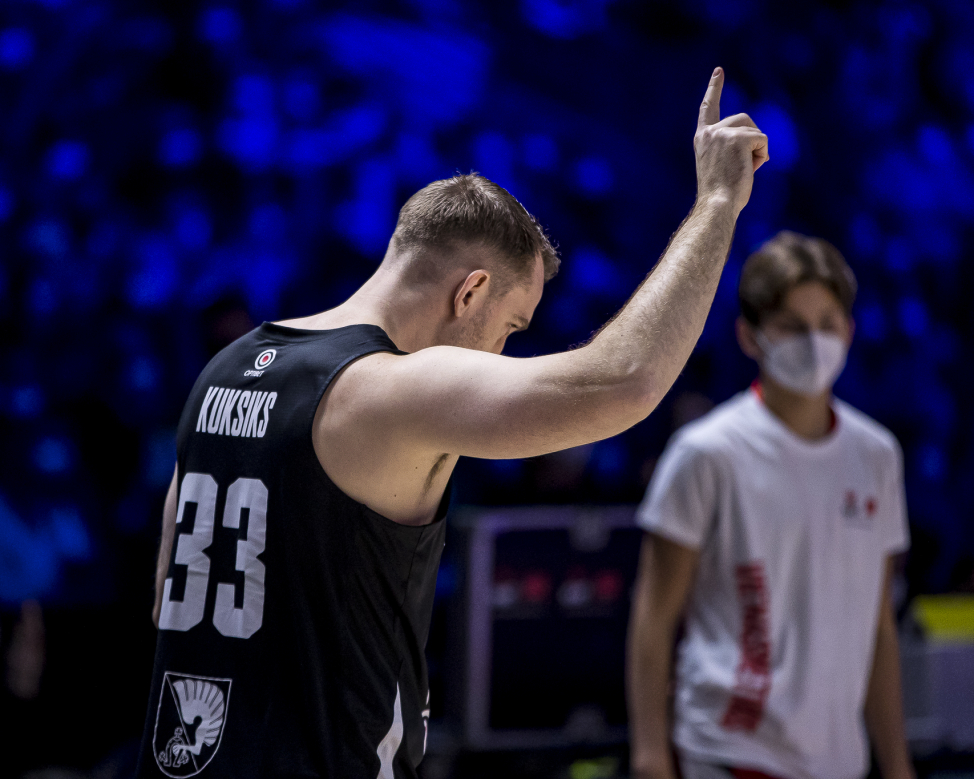 Amateur basketball player Šegžda shines in the 3-Point Contest, nears victory in the final